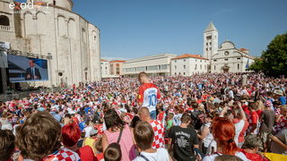 Navijačko ludilo u Zadru za vrijeme i nakon finala Svjetskog prvenstva Navijačko ludilo u Zadru za vrijeme i nakon finala Svjetskog prvenstva
