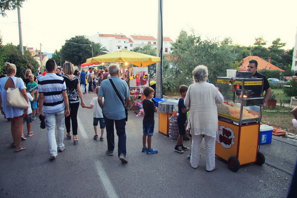 Proslava blagdana Velike Gospe: središnja večernja misa i procesija ulicama Belafuže Proslava blagdana Velike Gospe: središnja večernja misa i procesija ulicama Belafuže