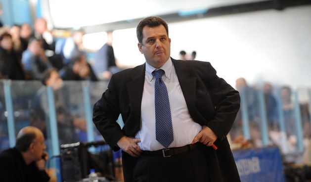 Zadar, 060410. U dvorani Jazine odigrava se kosarkaska utakmica 7. kola lige za opstanak, izmedju Borik Puntamike iz Zadra i Sibenika.  Na fotografiji: trener Borik Puntamike Neven Plantak. Foto: Andrija Lucic / CROPIX