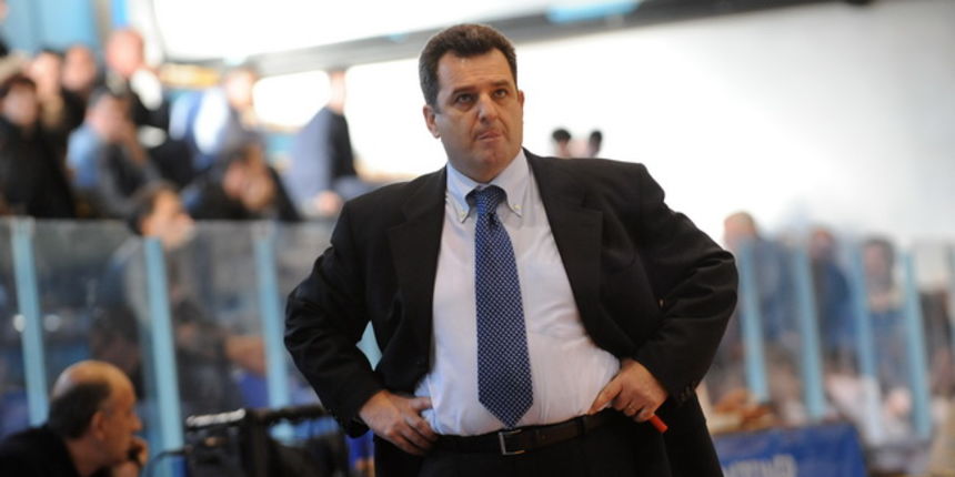 Zadar, 060410. U dvorani Jazine odigrava se kosarkaska utakmica 7. kola lige za opstanak, izmedju Borik Puntamike iz Zadra i Sibenika.  Na fotografiji: trener Borik Puntamike Neven Plantak. Foto: Andrija Lucic / CROPIX