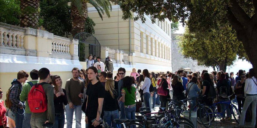 Prosvjed studenata u Zadru Prosvjed studenata u Zadru