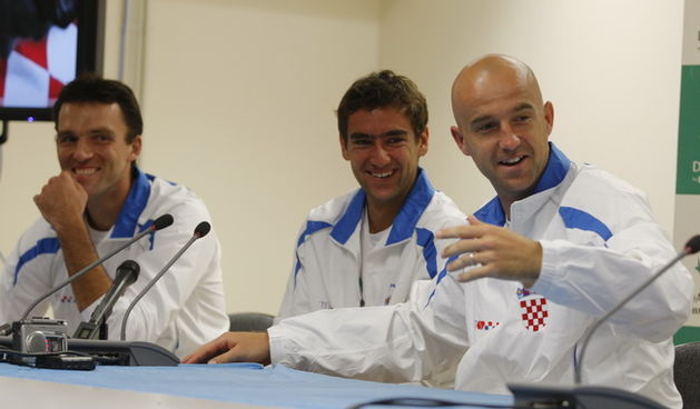 Split, 050710. Presica hrvatske Davis cup reprezentacije u Sapladium Areni uoci meca sa Srbijom. Na fotografiji: Ivo Karlovic, Marin Cilic i Ivan Ljubicic. Foto : Jakov Prkic / Cropix