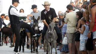 Sali, Dugi otok, 100809.
“Svako misto svoju festu ima…”, no ne traje svaka festa tri dana kao ona u mjestu Sali na Dugom otoku. Saljske uzance, kako mjestani nazivaju svoju festu, odrzava se ove godine po pedeseti put, kao i svake godine dosad, vikend p Sali, Dugi otok, 100809.
“Svako misto svoju festu ima…”, no ne traje svaka festa tri dana kao ona u mjestu Sali na Dugom otoku. Saljske uzance, kako mjestani nazivaju svoju festu, odrzava se ove godine po pedeseti put, kao i svake godine dosad, vikend p