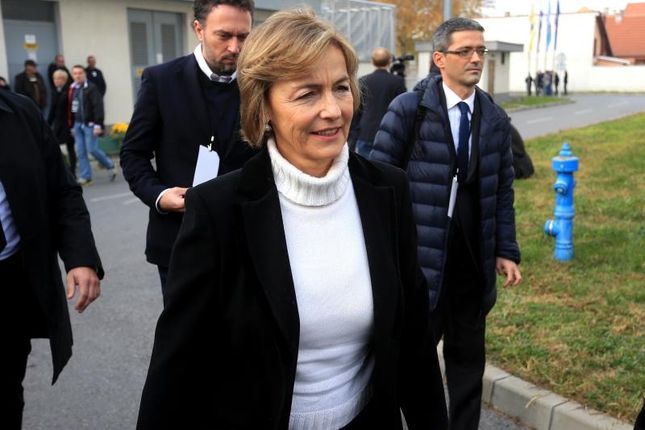 an sjecanja na zrtvu Vukovara 1991.-2015. “Vukovar – mjesto posebnog pijeteta”. Kolonom sjecanja od vukovarske bolnice do memorijalnog groblja odaje se pocast Gradu Heroju, njegovoj zrtvi i stanovnicima tog grada. Vesna Pusic Photo: Davor Javorovic/PIXSEL an sjecanja na zrtvu Vukovara 1991.-2015. “Vukovar – mjesto posebnog pijeteta”. Kolonom sjecanja od vukovarske bolnice do memorijalnog groblja odaje se pocast Gradu Heroju, njegovoj zrtvi i stanovnicima tog grada. Vesna Pusic Photo: Davor Javorovic/PIXSEL