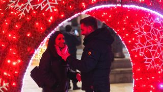 Građani na ulicama Zadra poštujući mjere dočekali 2021. godinu