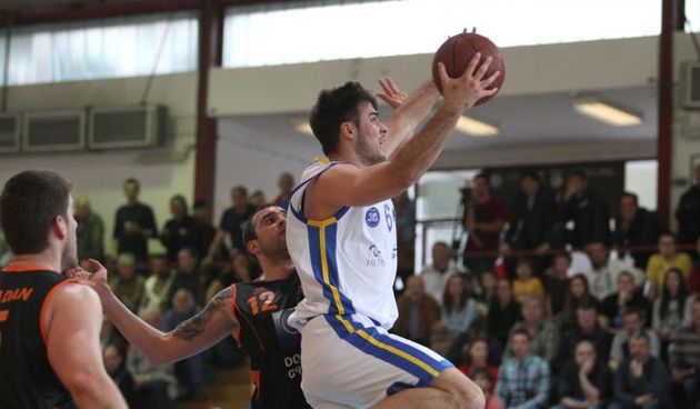 01.04.2014., Dvorana Dinko Lukaric, Rijeka – 1. kolo A1 lige za prvaka, Kvarner 2010 – GKK Sibenik. Marijan Cakarun i Filip Vukicevic Photo: Goran Kovacic/PIXSELL