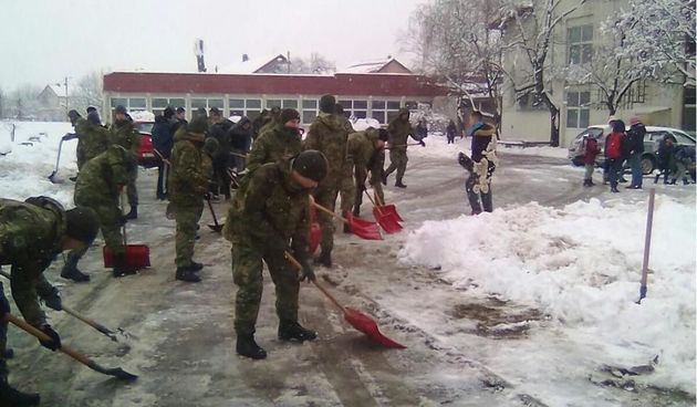 Snijeg, čišćenje snijega, vojska na snijegu