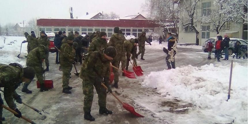 Snijeg, čišćenje snijega, vojska na snijegu
