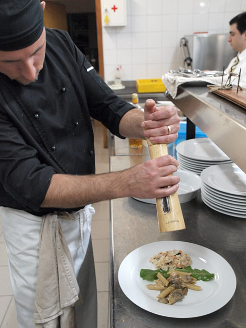 Dan pastrve u Restoranu Kornat 7. prosinca 2011., Foto: Vedran Penga