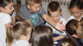 Etno dani: Osnovci igrali “Igru pamtilicu” u Gradskoj straži Etno dani: Osnovci igrali “Igru pamtilicu” u Gradskoj straži