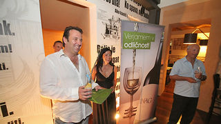 Degustacija vina mariborske vinarije Vinag u Restoran Baru Atrij Degustacija vina mariborske vinarije Vinag u Restoran Baru Atrij