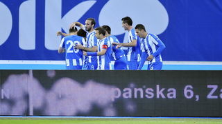 Zagreb, 220513.
Stadion Maksimir.
Uzvratna utakmica 22. finala Hrvatskog nogometnog kupa, Lokomotiva – Hajduk.
Na fotografiji: Slavlje Lokomotive nakon postignutog gola.
Foto: Boris Kovacev / CROPIX Zagreb, 220513.
Stadion Maksimir.
Uzvratna utakmica 22. finala Hrvatskog nogometnog kupa, Lokomotiva – Hajduk.
Na fotografiji: Slavlje Lokomotive nakon postignutog gola.
Foto: Boris Kovacev / CROPIX
