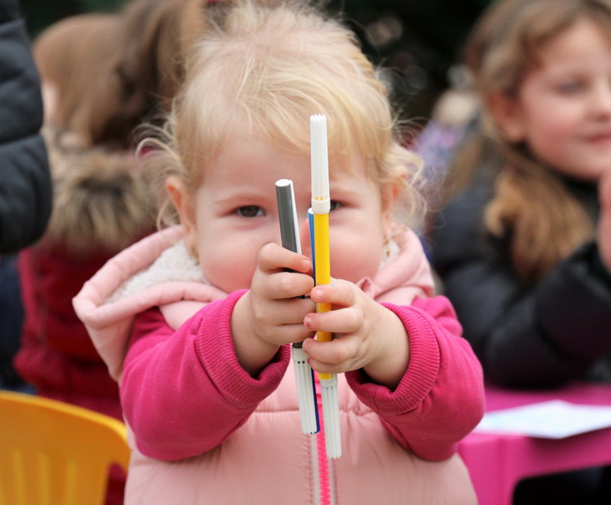 Sveti Nikola darivao mališane na Viru, Krampus bez posla Sveti Nikola darivao mališane na Viru, Krampus bez posla