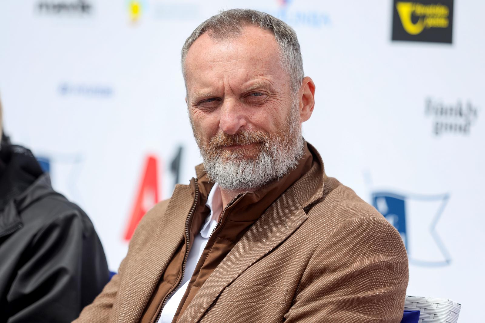 Ekološka manifestacija “Uz more, za more: zelena misija za održivu budućnost Hrvatske” održala se danas na plivarici Škoda koja je jutros u 11 sati isplovila iz zadarske luke Gaženica prema Ugljanu gdje će se provela akcija izvlačenja odbačenih ribarskih Ekološka manifestacija “Uz more, za more: zelena misija za održivu budućnost Hrvatske” održala se danas na plivarici Škoda koja je jutros u 11 sati isplovila iz zadarske luke Gaženica prema Ugljanu gdje će se provela akcija izvlačenja odbačenih ribarskih