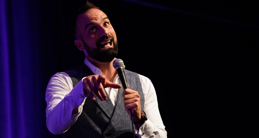 Stand up comedy večer: Ivan Šarić u Domu sportova Stand up comedy večer: Ivan Šarić u Domu sportova