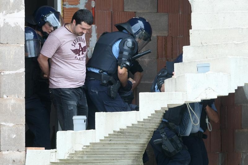 Sveti Filip i Jakov: Brutalna deložacija majke i sina Sveti Filip i Jakov: Brutalna deložacija majke i sina