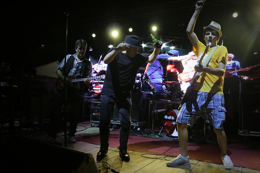 Dan Općine Vir proslavljen uz spektakularni koncert Prljavog Kazališta i vatromet Dan Općine Vir proslavljen uz spektakularni koncert Prljavog Kazališta i vatromet