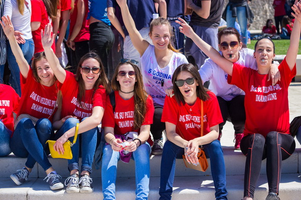 Ludijada maturanata na zadarskoj rivi 17. svibnja 2016. Foto: Bojan Bogdanić