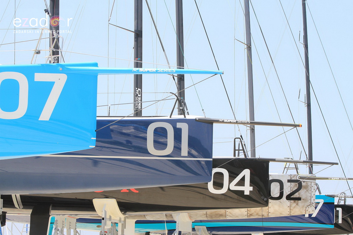 U marinu Dalmacija stigle jedrilice sudionice regate TP52 Super Series