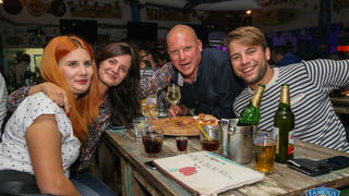 Friday Night Live: Cotton Club @ Famous Beach Bar & Grill 21. listopada 2016. Friday Night Live: Cotton Club @ Famous Beach Bar & Grill 21. listopada 2016.