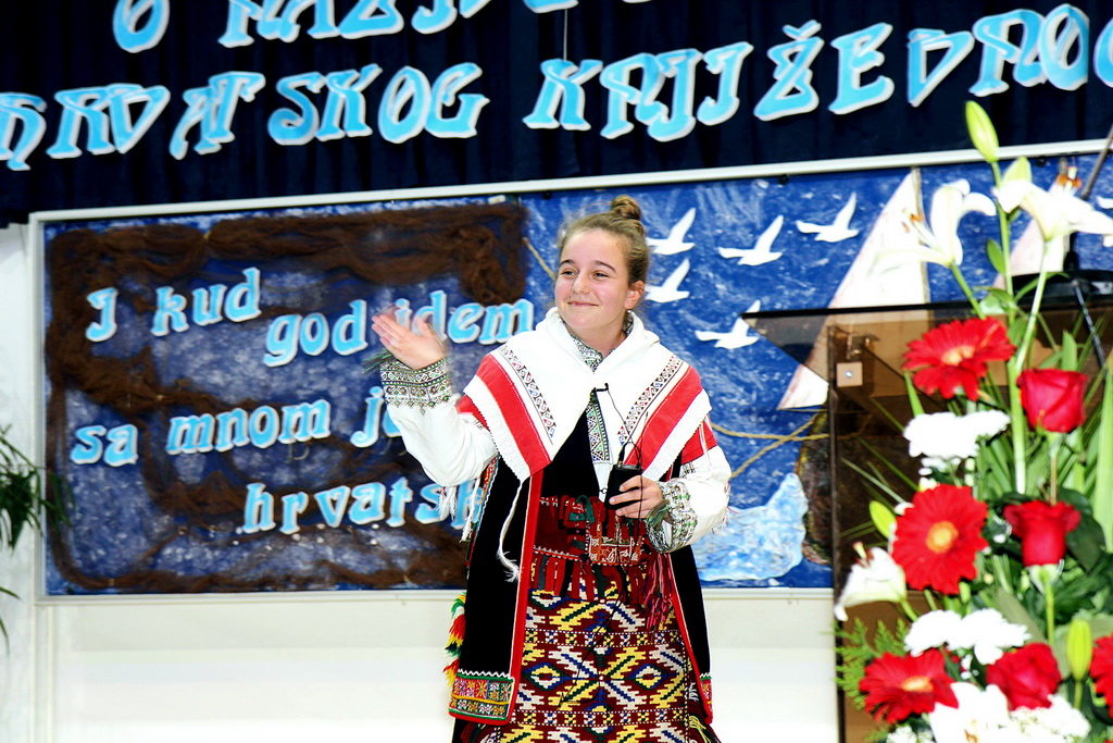 OŠ Smiljevac: Obilježena 50. godina Deklaracije o nazivu i položaju hrvatskoga jezika OŠ Smiljevac: Obilježena 50. godina Deklaracije o nazivu i položaju hrvatskoga jezika