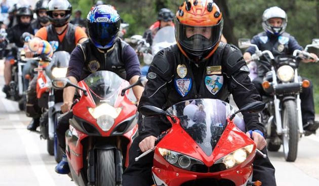 Plavi Vitezovi i Bestije