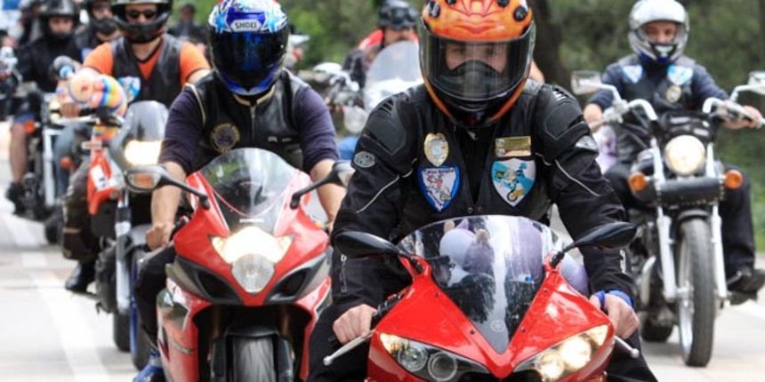 Plavi Vitezovi i Bestije