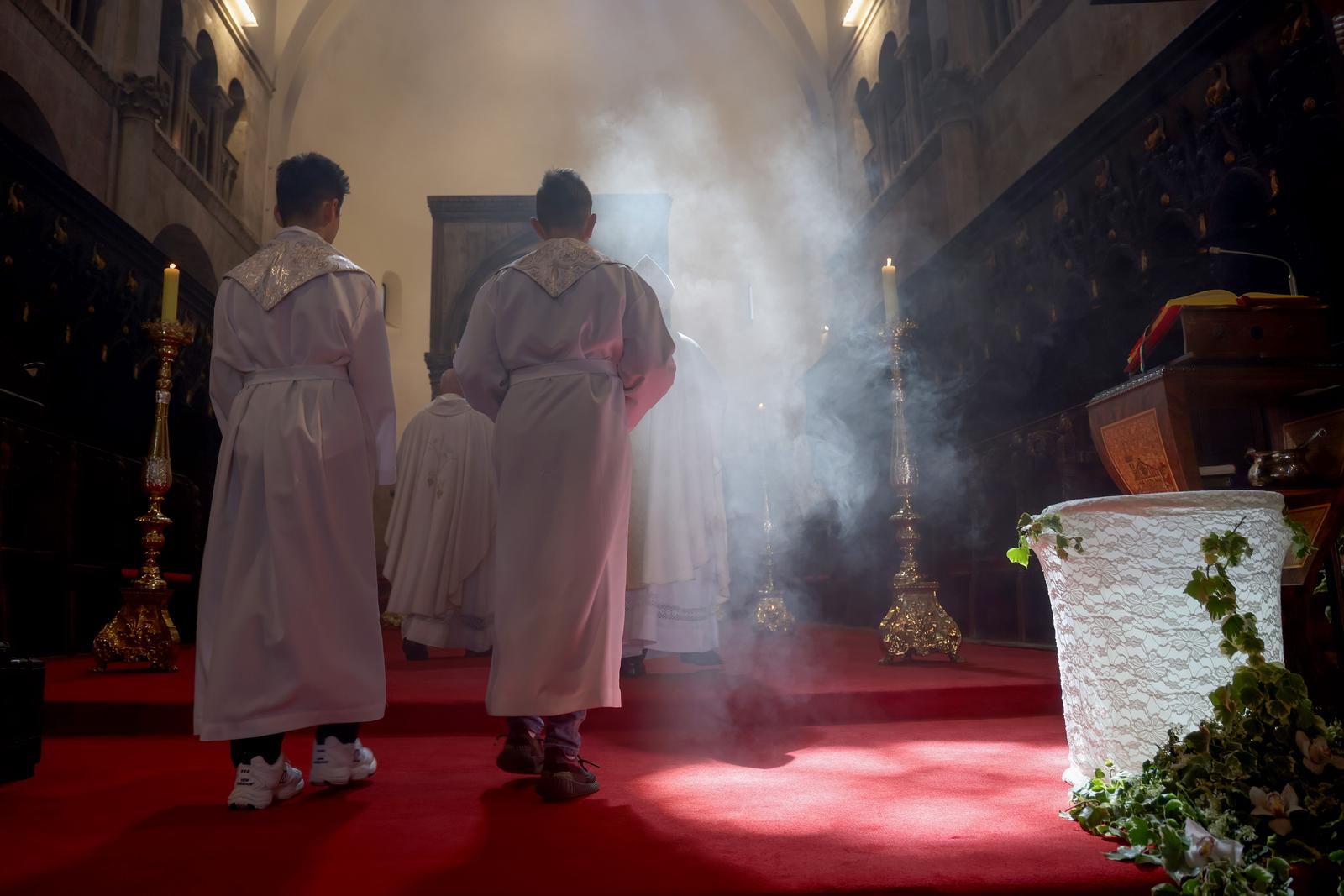 Uskršnja misa, katedrala Svete Stošije Uskršnja misa, katedrala Svete Stošije