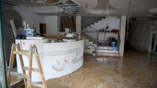 Obrovac: Poplava se polako povlači, stanovnici spašavaju stvari iz domova