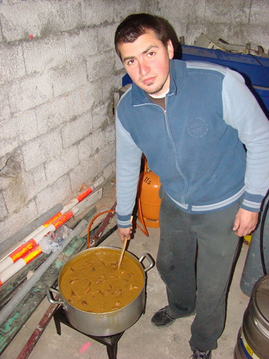 Druzenje uz surf i kite na plazi Makarska u Sukosanu Druzenje uz surf i kite na plazi Makarska u Sukosanu