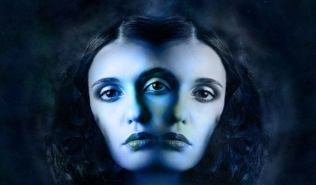 Žena, zrcalna slika, horoskop