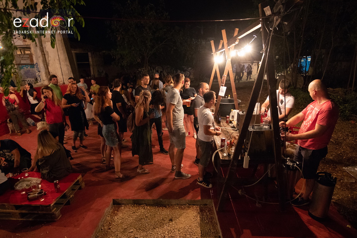 KvartArt 2018.: Art buvljak & koncert Nipplepeoplea