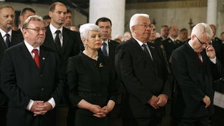 Zagreb, 250611.
Crkva svetog Marka na Gornjem gradu.
Svecana misa povodom Dana drzavnosti na kojoj je prisustvovao hrvatski politicki vrh.
Predsjednik Ivo Josipovic, predsjednik Sabora Luka Bebic, premijerka Jadranka Kosor i Vladimir Seks.
Foto: Damjan Ta
