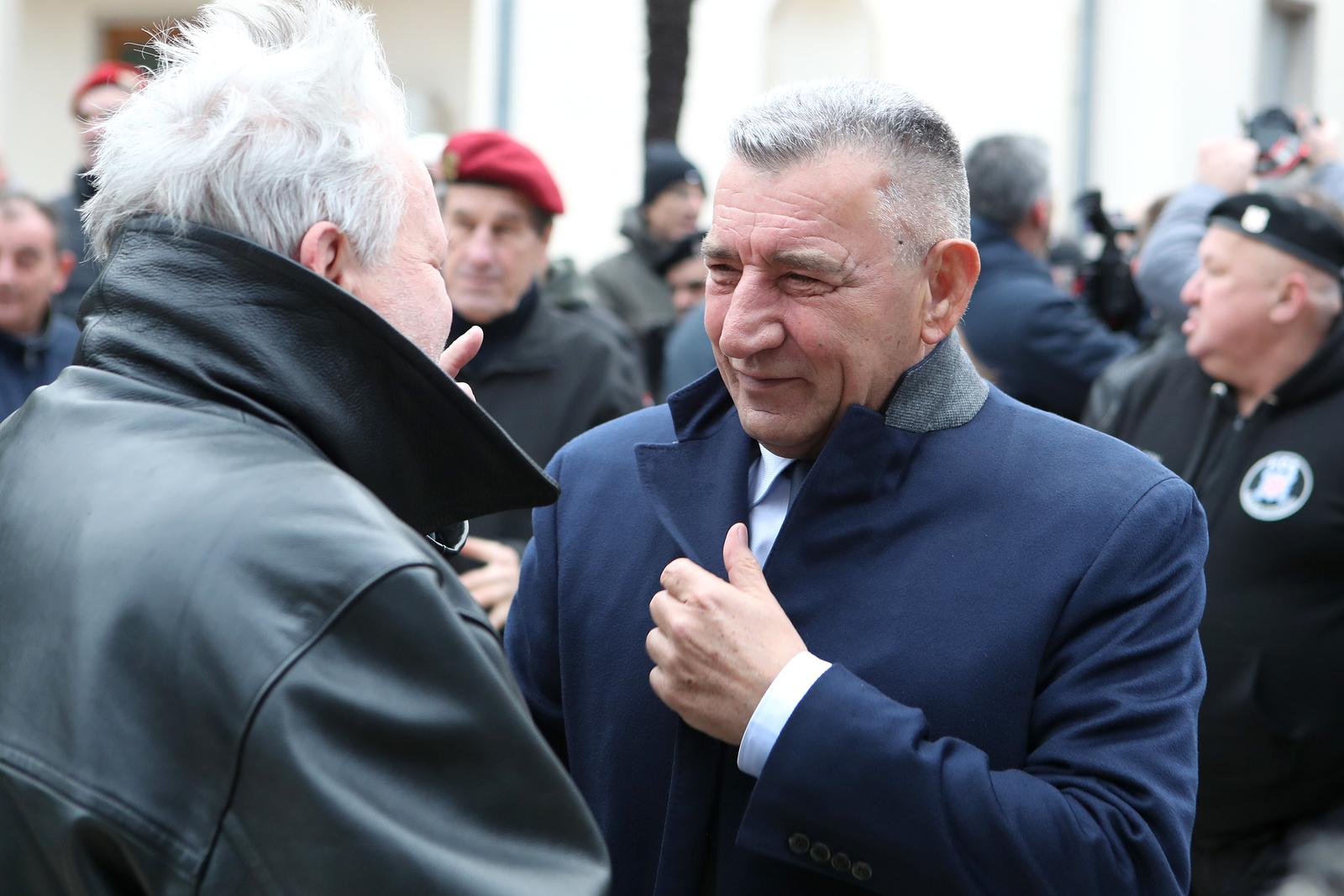 Na Gradskom groblju odana počast poginulim hrvatskim braniteljima povodom 30. obljetnice VRO Maslenica Na Gradskom groblju odana počast poginulim hrvatskim braniteljima povodom 30. obljetnice VRO Maslenica