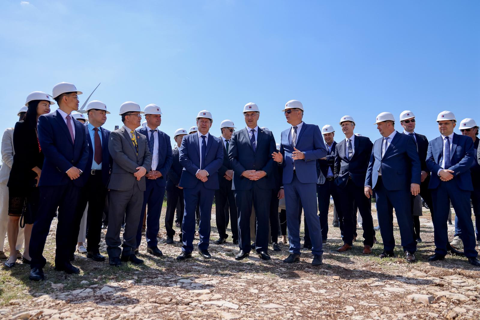 Obilazak radova na izgradnji sunčane elektrane Korlat