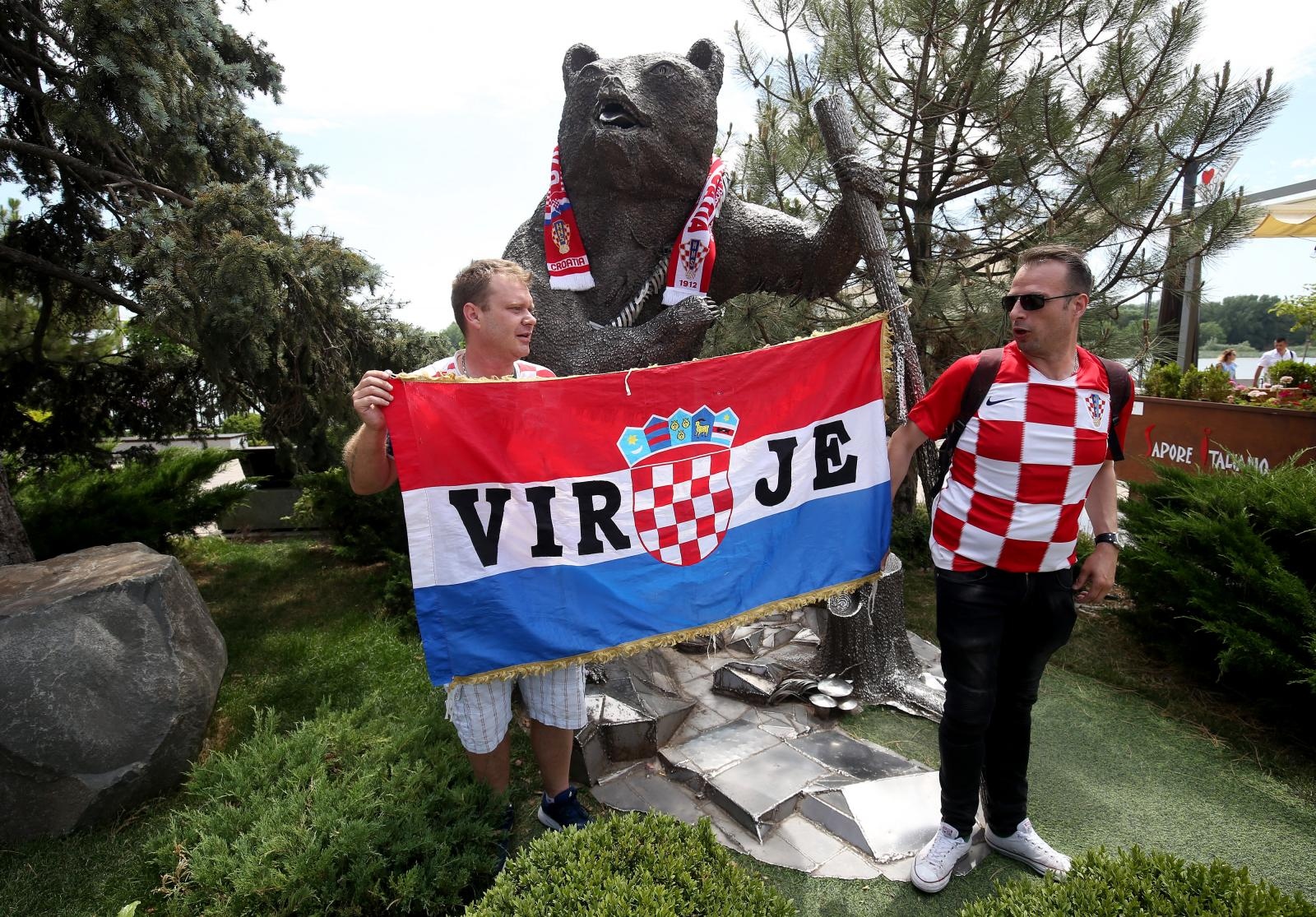 Veseli hrvatski navijači u Rostovu na Donu