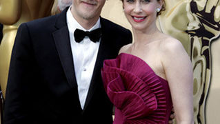 82. Red Carpet Oscara (oscar.go.com)