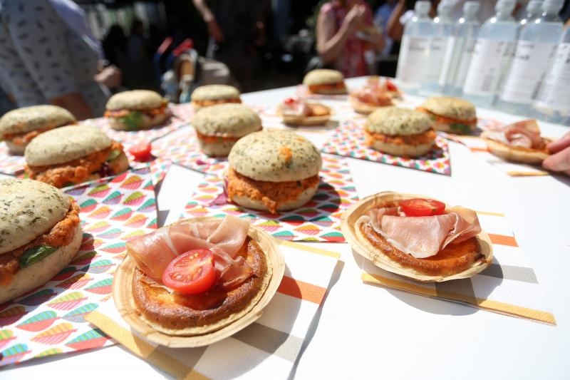 Zagreb: Robna kuća Ikea ispred Avenue Malla predstavila novi katalog