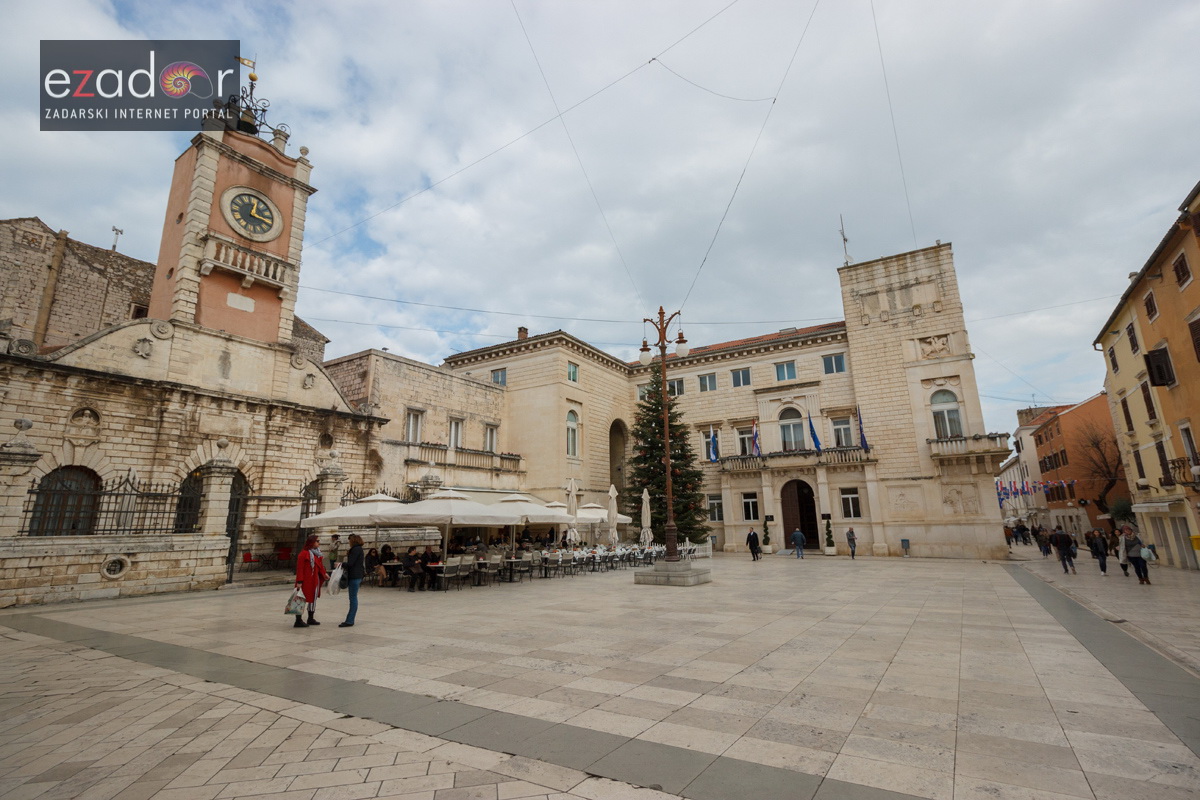 Đir po gradu, ponedjeljak 15. siječnja 2018. Narodni trg, Gradska uprava, Lovre, Gradska straža