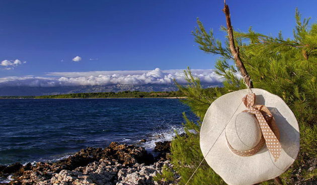 Punta Skala: Sunce tone u beskraj valova