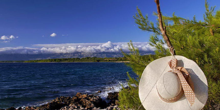 Punta Skala: Sunce tone u beskraj valova