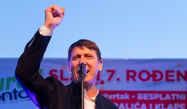 Tomislav Bralić i klapa Intrade na rođendanskoj proslavi Bure centra