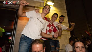 Čudesna noć: Velika fešta ulicama Zadra nakon plasmana Vatrenih u finale SP Čudesna noć: Velika fešta ulicama Zadra nakon plasmana Vatrenih u finale SP