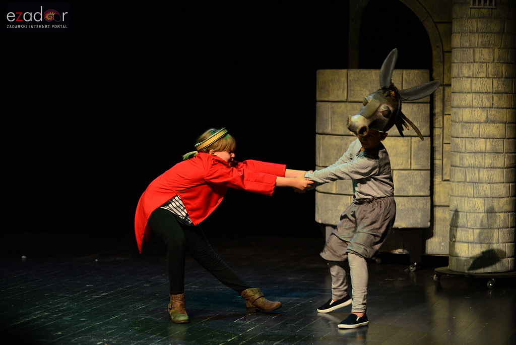 Premijera predstave “Snjeguljica” u izvedbi polaznika “Donatoline 1” Premijera predstave “Snjeguljica” u izvedbi polaznika “Donatoline 1”