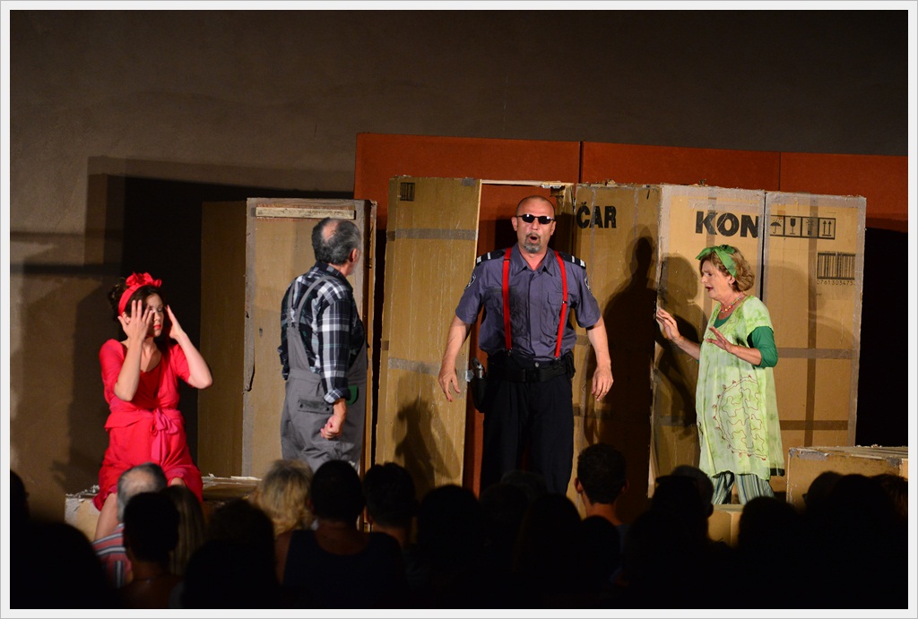 Histrioni: Urnebesna komedija “Ne plaćamo, ne plaćamo!” Histrioni: Urnebesna komedija “Ne plaćamo, ne plaćamo!”