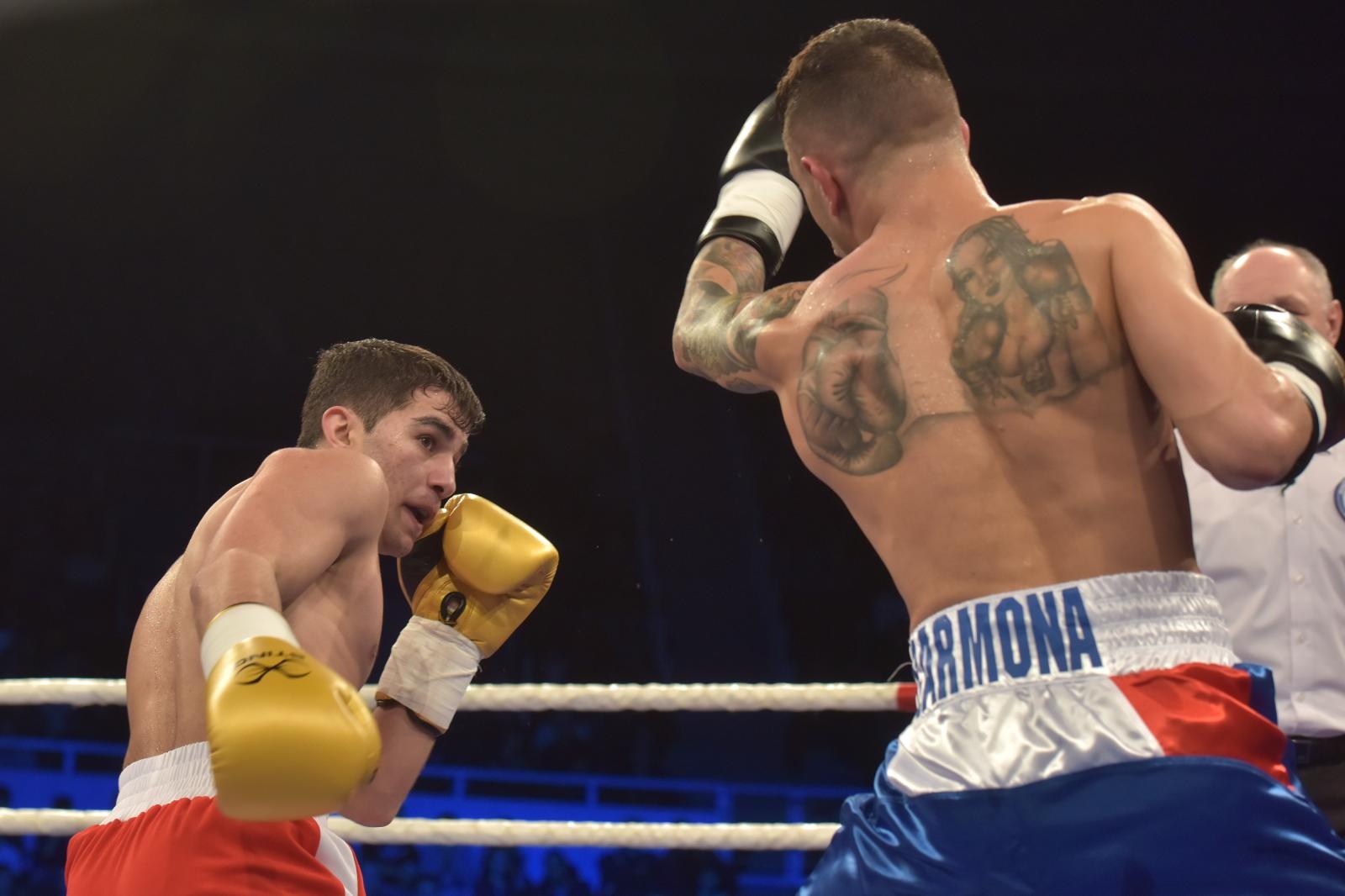 Svjetska boksačka liga, grupa B C1, kategorija 46-49 kg, Nodari Darbaidze (Croatian Knights) – Samuel Carmona (France Fighting Roosters).