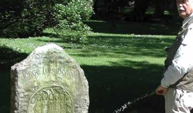Pomokrio se po Borgesovom grobu, Eduardo la Barca.com (tportal)