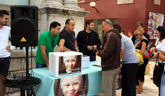Narodni trg: Humanitarna akcija “Karta života” za malenu Stephanie, foto: Mladen Malik