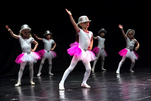 Baletna udruga Pirueta: Broadway, Foto: Mladen Radolović Mrlja Baletna udruga Pirueta: Broadway, Foto: Mladen Radolović Mrlja