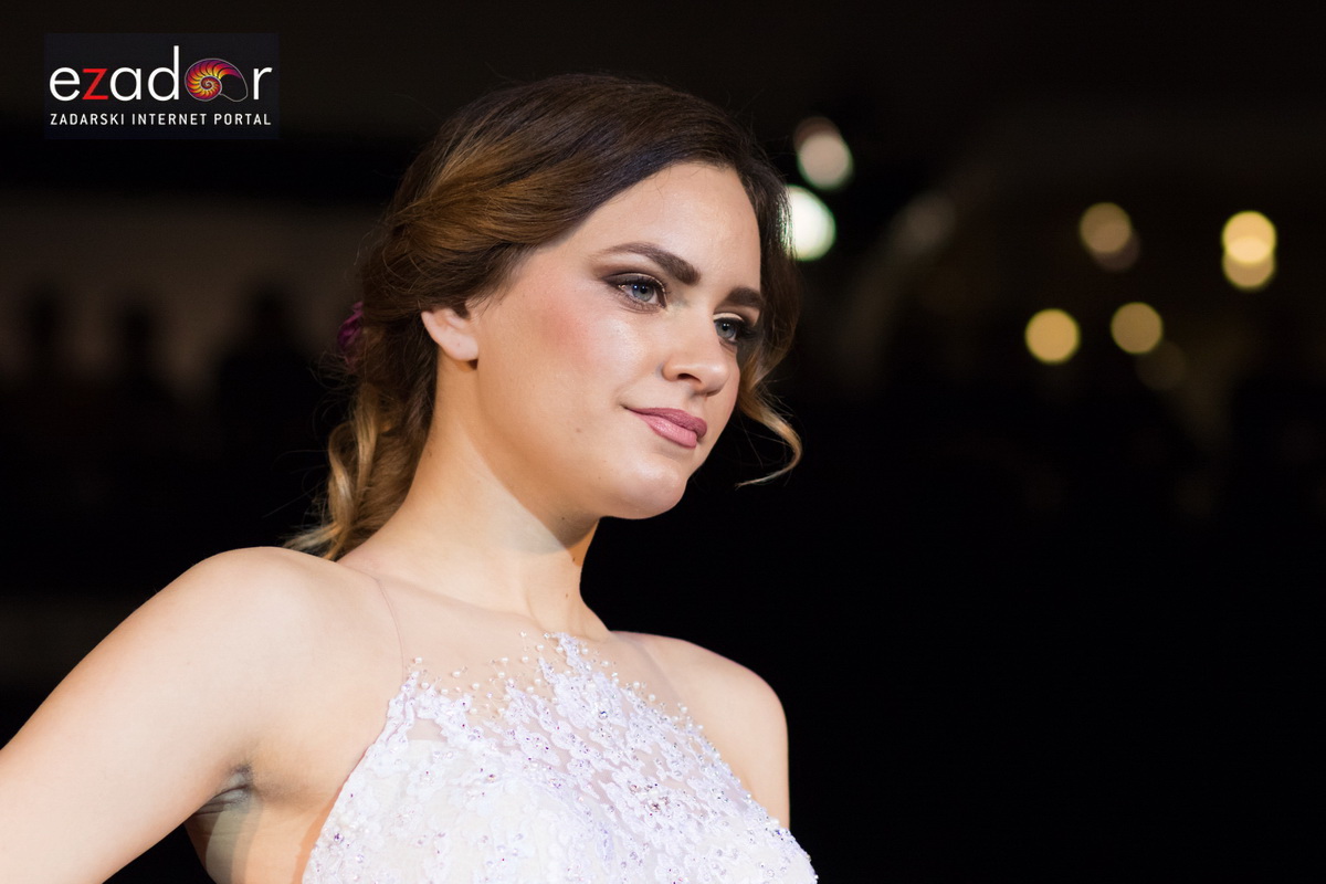 11. Festival vjenčanja: Modna revija vjenčanica i svečanih haljina te revija cvijeća i koncert Sandija Cenova 11. Festival vjenčanja: Modna revija vjenčanica i svečanih haljina te revija cvijeća i koncert Sandija Cenova